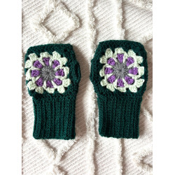 Forest Green Gloves by Limoncello Design & Handmade