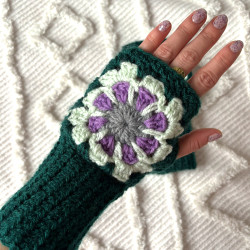 Forest Green Gloves by Limoncello Design & Handmade