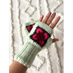 Light Green Gloves by Limoncello Design & Handmade