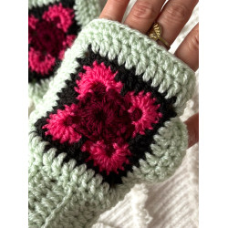 Light Green Gloves by Limoncello Design & Handmade